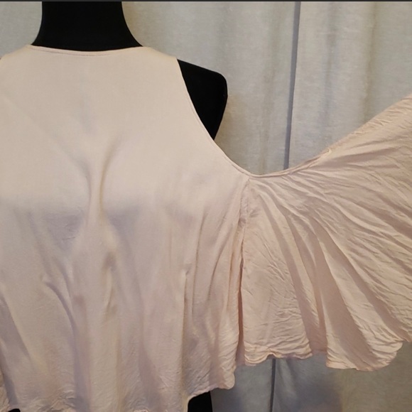 INDAH Cold shoulder blouse - Size small - light pink - Picture 6 of 7